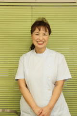 女性　鍼灸師　按摩マッサージ指圧師